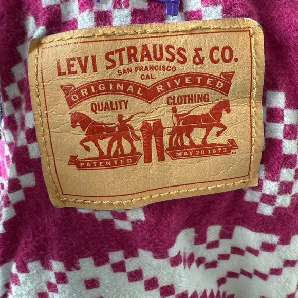 Levi's Women's Sz M Flannel Lined Classic Jean Trucker Jacket Dark Wash Denim - Picture 2 of 7